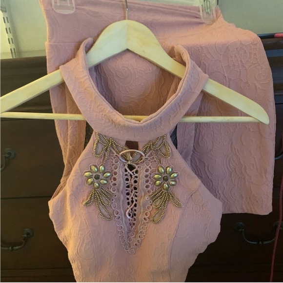 Pink Halter top with skirt - Picture 1 of 4